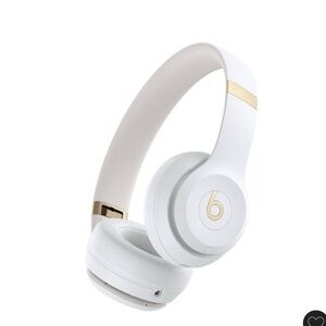 Beats by Dre Solo 4 White and Gold Headphones. NWT in sealed box. Perfect gift!